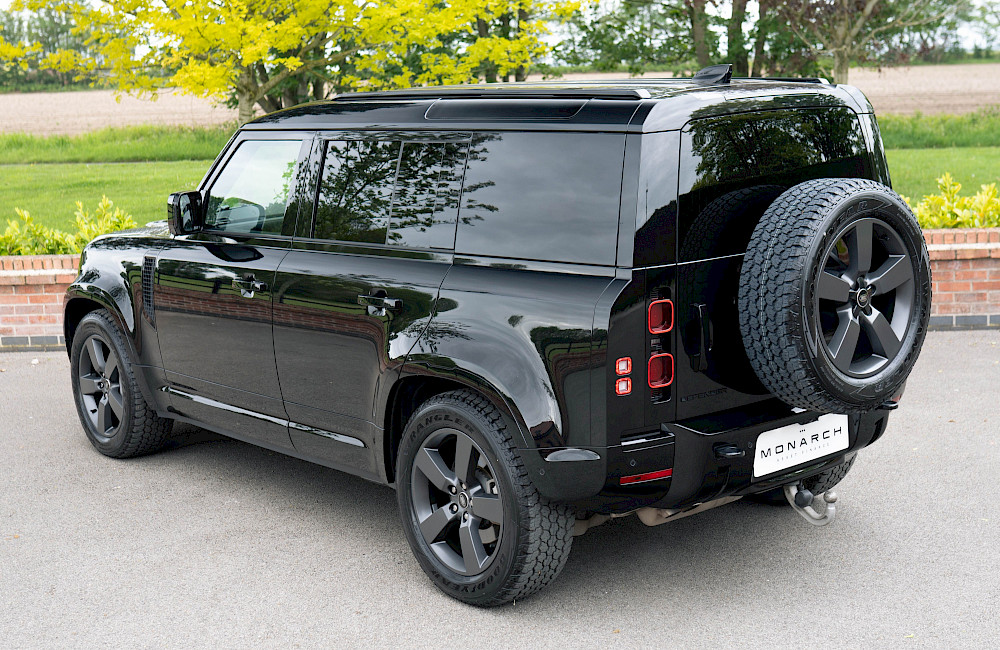 2025/25 Land Rover Defender 110 X-Dynamic HSE D350 Hard Top Commercial 7
