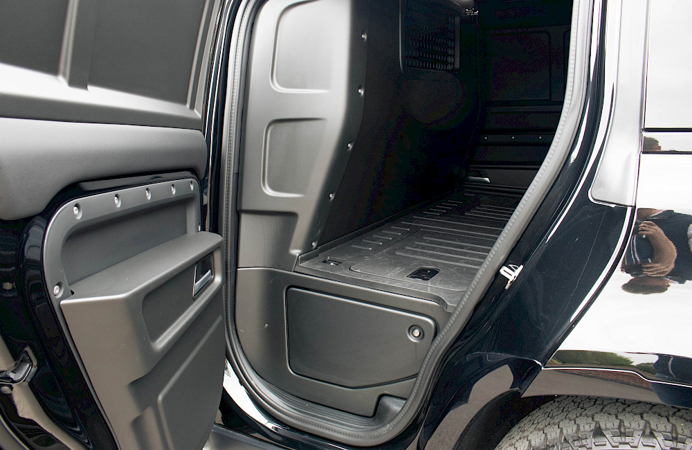 2025/25 Land Rover Defender 110 X-Dynamic HSE D350 Hard Top Commercial 37