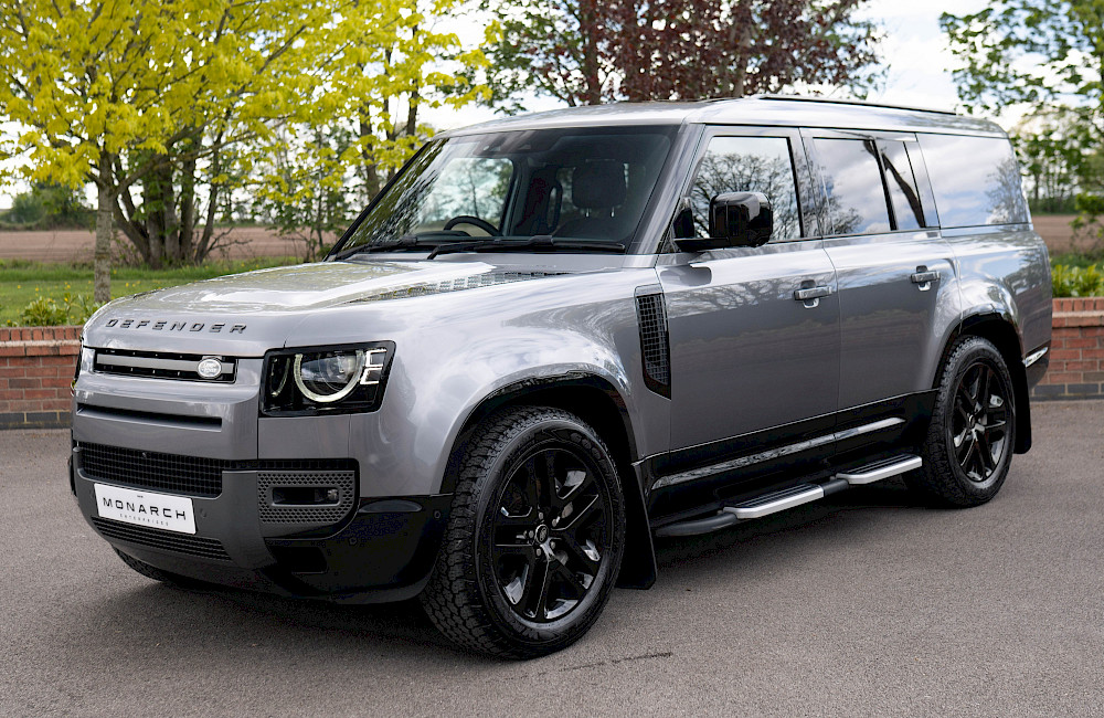 2024/24 Land Rover Defender 130 D300 Outbound 5