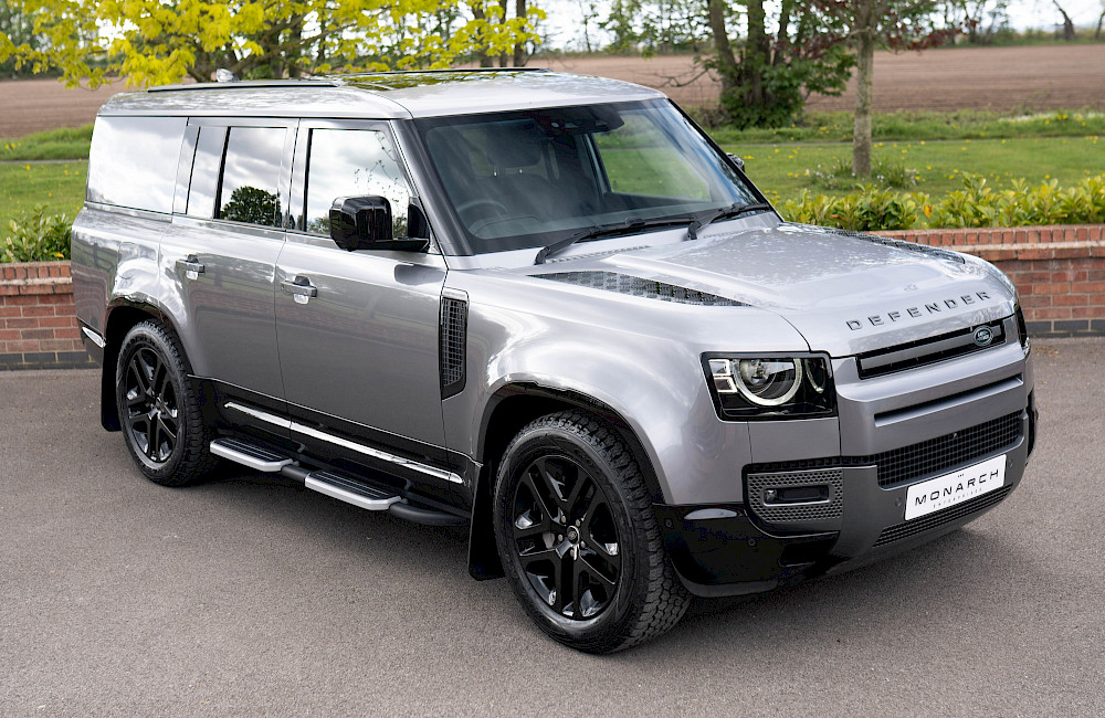 2024/24 Land Rover Defender 130 D300 Outbound 2