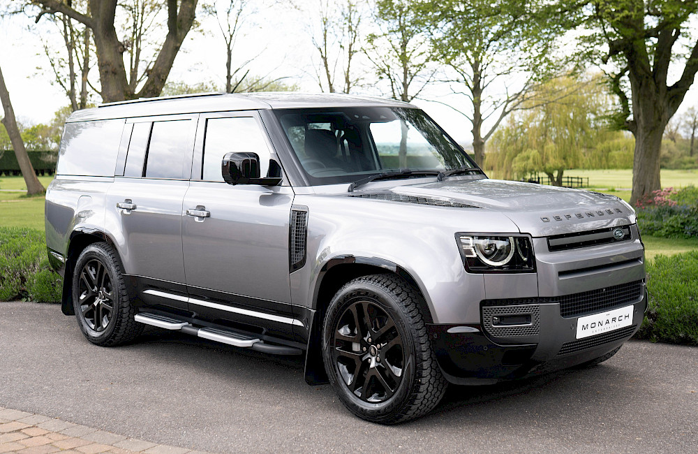 2024/24 Land Rover Defender 130 D300 Outbound 1
