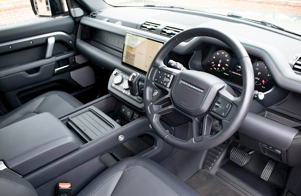2024/24 Land Rover Defender 130 D300 Outbound 25