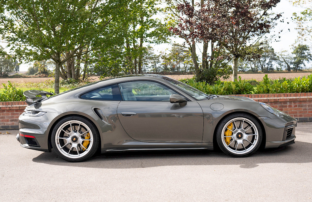 2022/22 Porsche 911 Turbo S 992.1 10