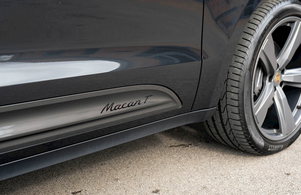 2023/23 Porsche Macan T 22
