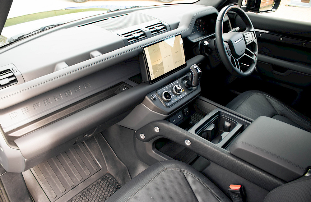 2024/24 Land Rover Defender 110 D300 Urban Automotive X-Dynamic HSE Hard Top 32