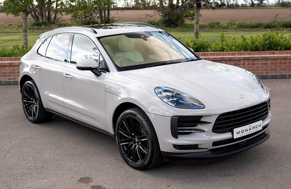 2018/68 Porsche Macan 2