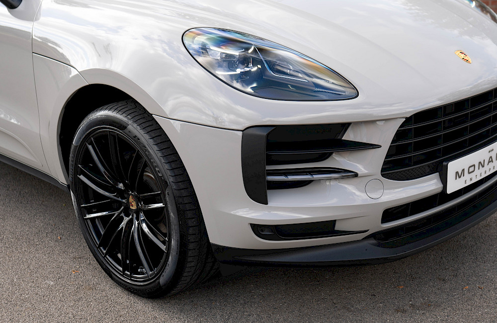 2018/68 Porsche Macan 16