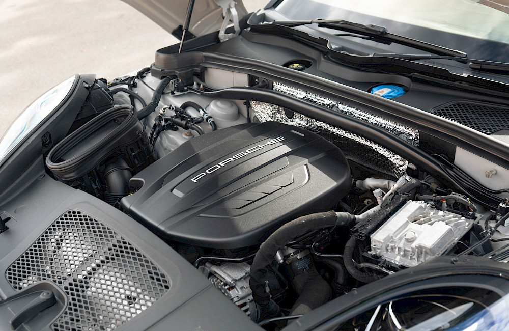 2018/68 Porsche Macan 25