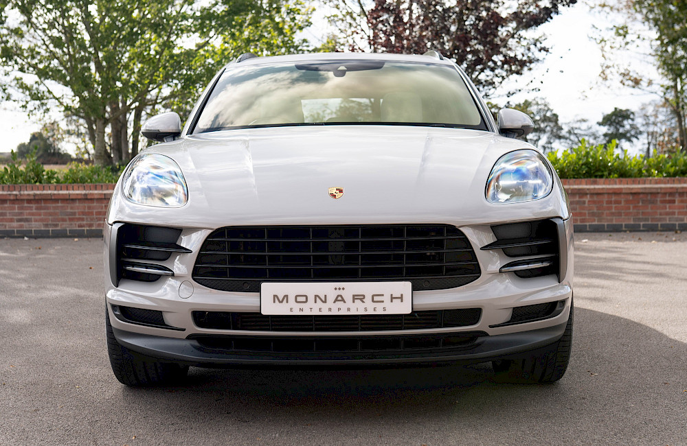 2018/68 Porsche Macan 15