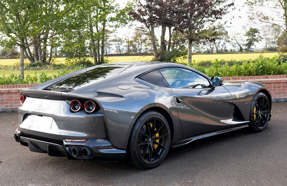 2019/69 Ferrari 812 Superfast 8