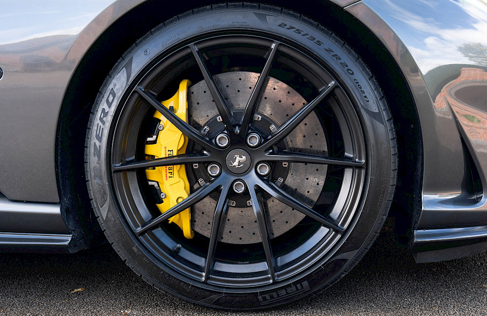 2019/69 Ferrari 812 Superfast 13