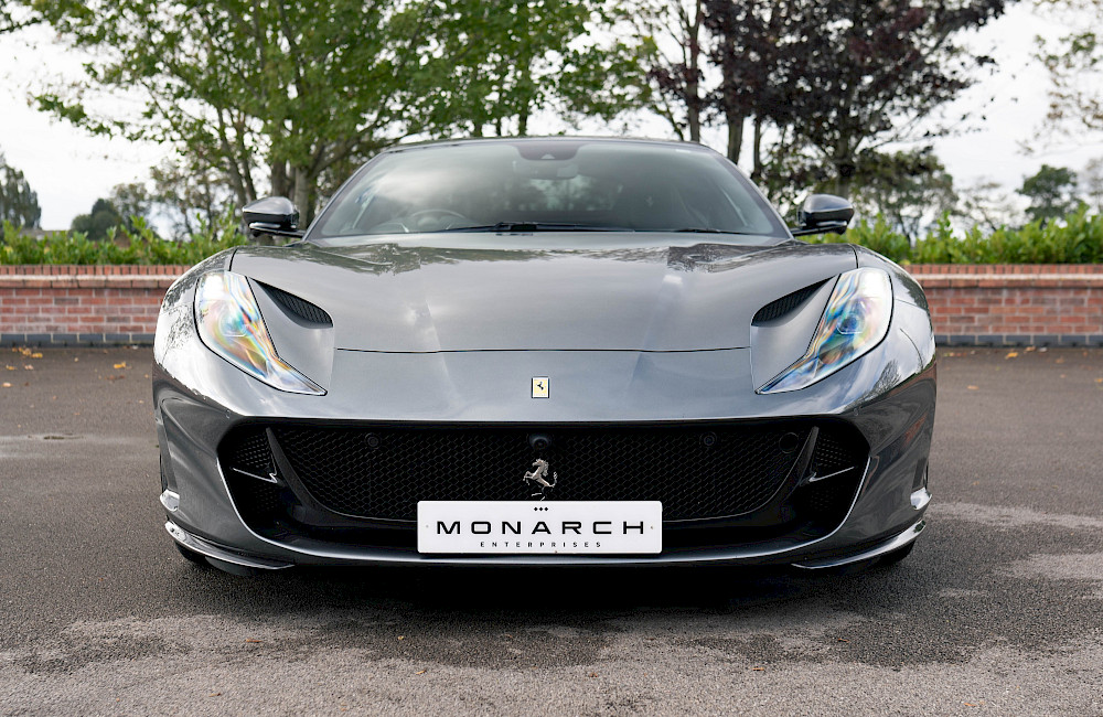 2019/69 Ferrari 812 Superfast 16