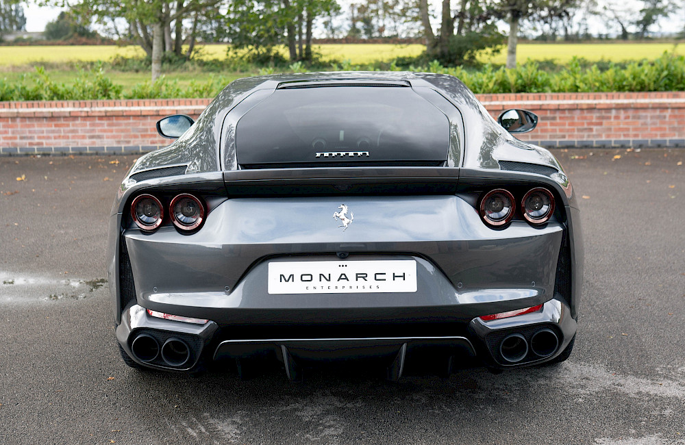 2019/69 Ferrari 812 Superfast 17